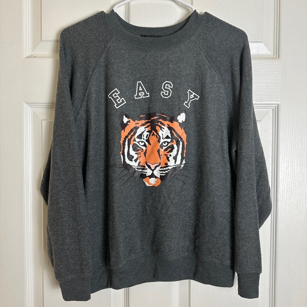 ! Wildfox Gray Easy Tiger Long Sleeve Graphic Sweatshirt Women Size XS